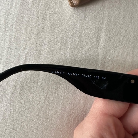 BURBERRY Sophia Dark Grey Cat Eye Ladies Sunglasses Item No. BE4361F 300187 51 - Picture 4 of 5